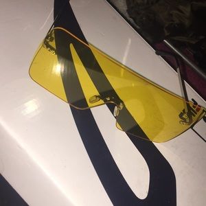 Box yellow sunglasses